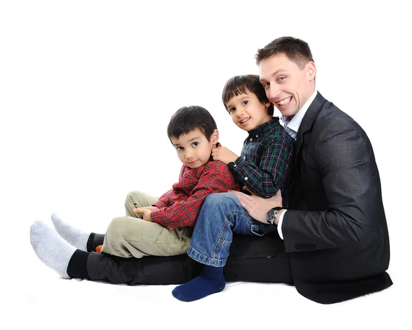 Retrato de padre feliz y dos hijos — Foto de Stock
