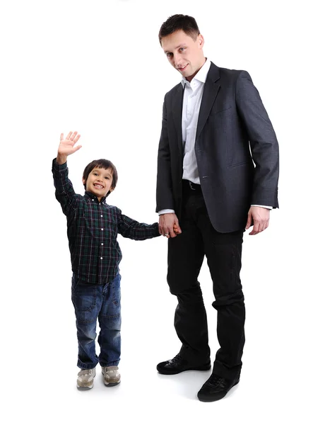 Oğul ve baba, çocuk ve yetişkin ayakta, tam vücut — Stok fotoğraf