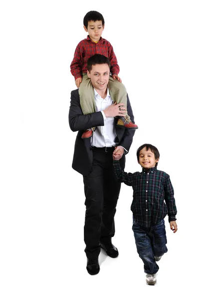 Pai e filhos caminhando, isolados — Fotografia de Stock