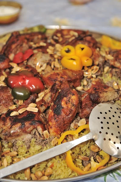 Tradycyjne dania kuchni arabskiej — Zdjęcie stockowe