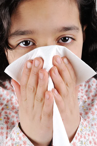 Niña enferma que tiene gripe —  Fotos de Stock
