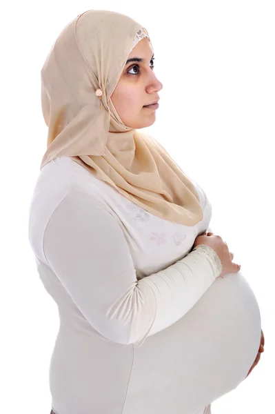 Mulher grávida árabe muçulmana — Fotografia de Stock