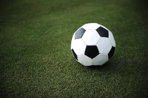 Футбол на траві — стокове фото