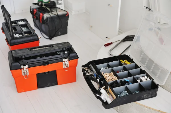 Caixa de ferramentas com instrumentos e equipamentos para trabalho — Fotografia de Stock