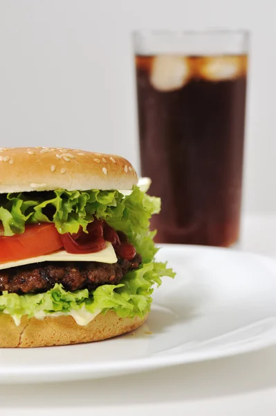 Hamburger and soda — Stock Photo, Image