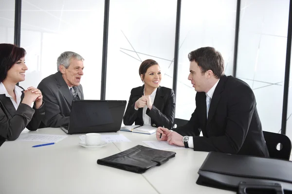 Business-Arbeitsgespräch im Konferenzraum lizenzfreie Stockfotos