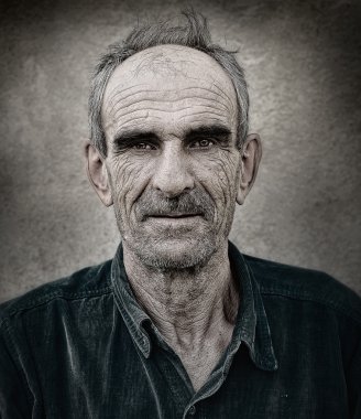 yaşlı kel bir adam, vintage grunge adam sanatsal eski fotoğraf