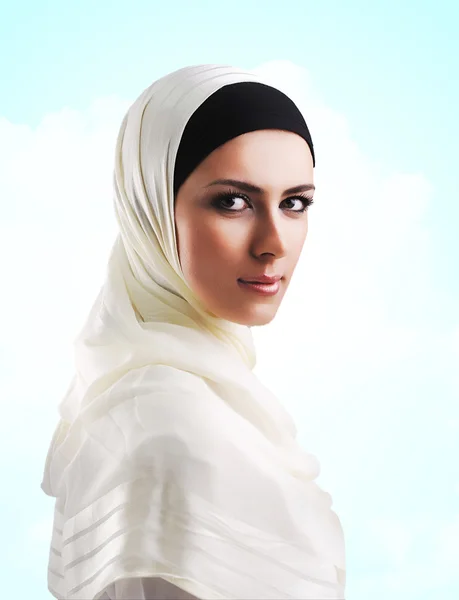 イスラム教徒の美しい少女 — ストック写真