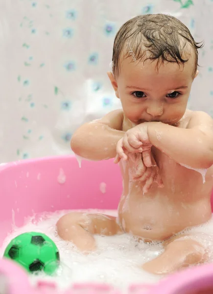 Bebek çocuk banyo sabun köpük saç ile — Stok fotoğraf