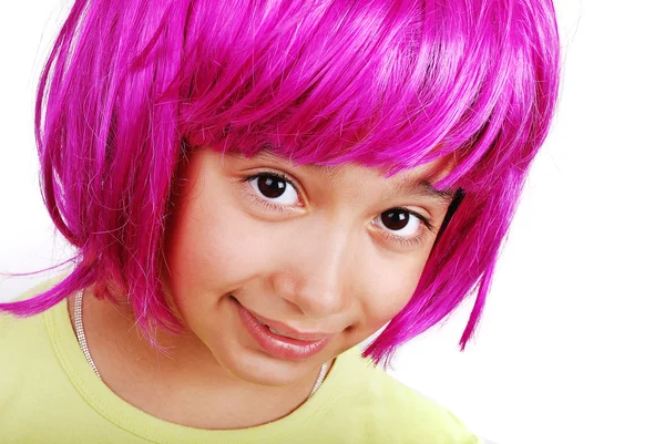 Bedårande flicka med rosa hår och ansiktsbehandling gest — Stockfoto