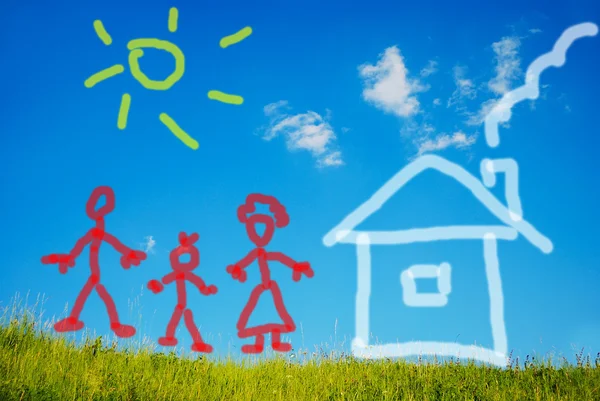 Família feliz ilustrada e sua nova casa no prado verde — Fotografia de Stock