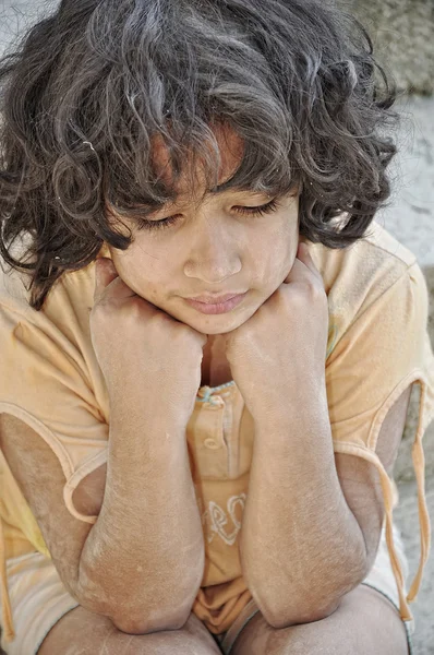 Pauvreté et pauvreté dans l'expression des enfants — Photo