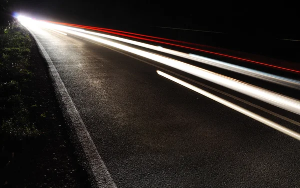 Verkeerslichten in nacht — Stockfoto