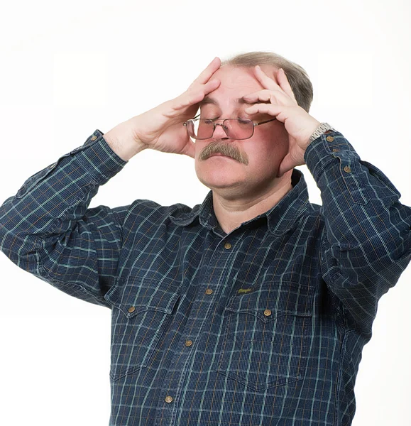 Retrato de homem velho com uma dor de cabeça — Fotografia de Stock