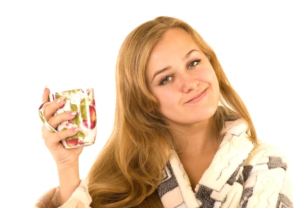 Szép, mosolygós lány egy csésze — Stock Fotó