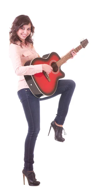 Schöne Frau mit Gitarre — Stockfoto