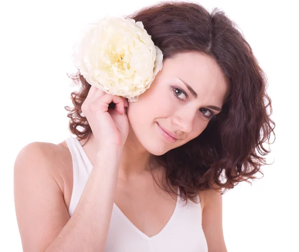 Bellezza faccia della giovane donna con fiore — Foto Stock
