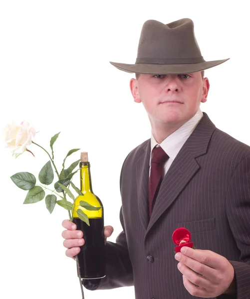 Valentinstag Mann mit Blumen und Geschenk — Stockfoto