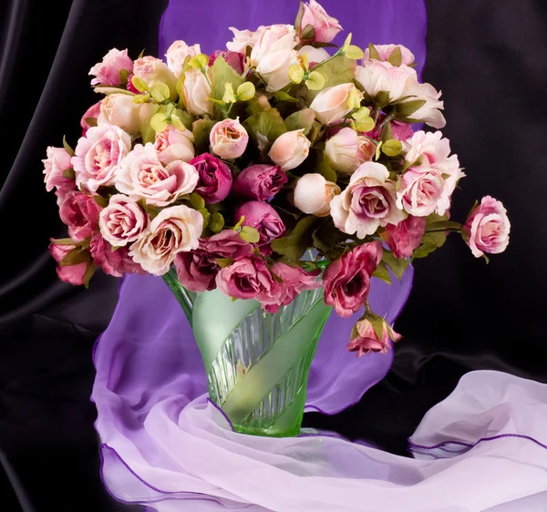Mooi boeket van roze bloemen — Stockfoto