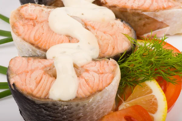 El pedazo del salmón con hortalizas —  Fotos de Stock