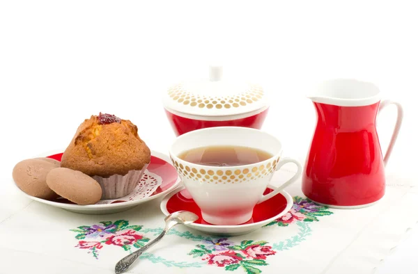 Hermoso juego de té con cupcakes —  Fotos de Stock