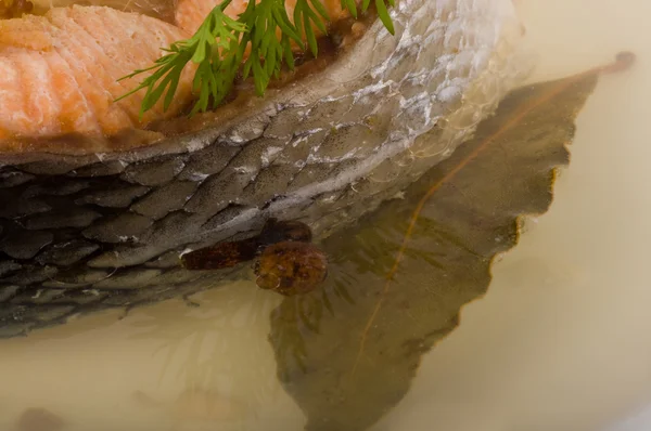 Leckere Fischsuppe mit Lachs — Stockfoto