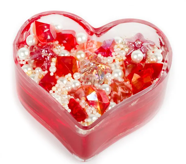 Stenen en pearl in hart voor dag van de Valentijnskaart — Stockfoto
