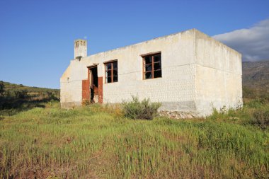 terk edilmiş yazlık