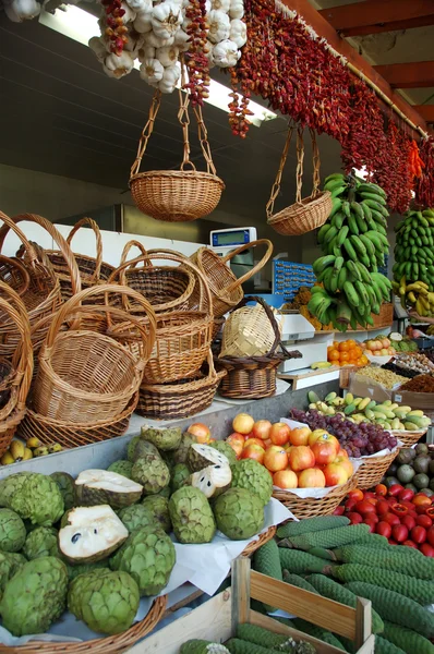 Auf dem Bauernmarkt. madeira, portugal — Stockfoto