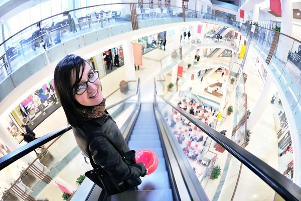 Donna felice shopping — Foto Stock