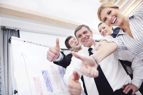 Senior business man giving a presentation — Stock Photo, Image