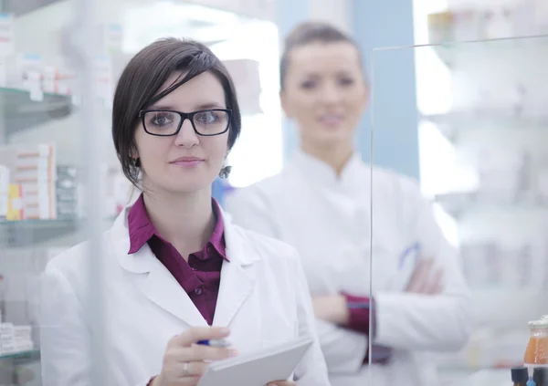 Team di farmacista farmacista donna farmacia farmacia — Foto Stock