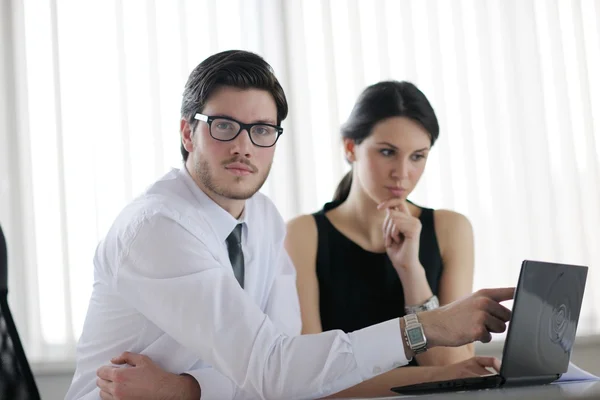 Business in een vergadering op kantoor — Stockfoto