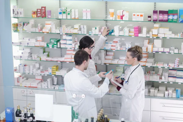 Equipo de farmacia — Foto de Stock