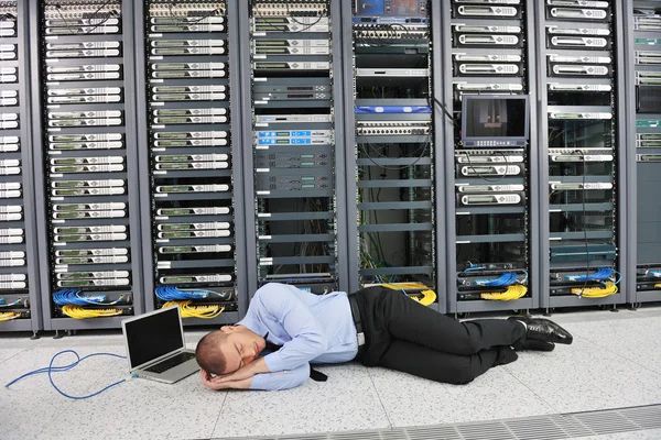 Situación de fallo del sistema en la sala de servidores de red —  Fotos de Stock