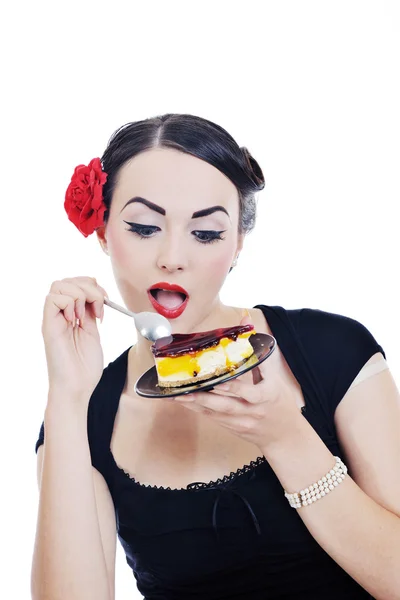 Genç ve güzel mutlu kadın yemek pasta — Stok fotoğraf