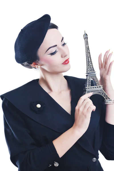 파리와 아름 다운 젊은 여성 상징 에펠 탑 — 스톡 사진