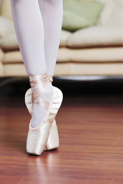 Ballet girl — Stock Photo, Image