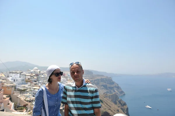 Glückliches junges Paar Touristen in Griechenland — Stockfoto
