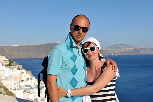 Happy young couple tourists in greece — Stock Photo, Image