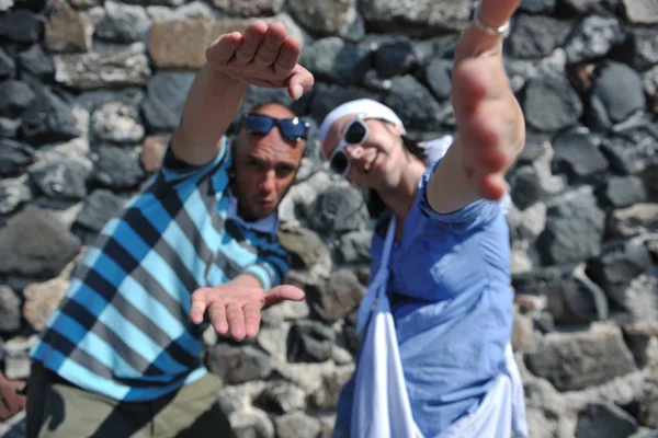 Lyckliga unga paret turister i Grekland — Stockfoto