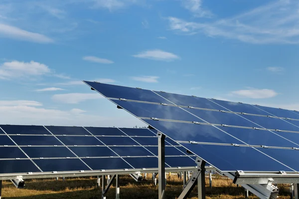 Solar panel renewable energy field — Stock Photo, Image