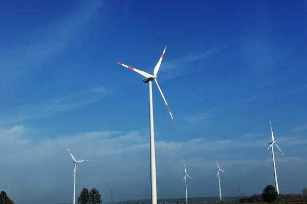 Turbina eólica generadora de electricidad ecológica — Foto de Stock