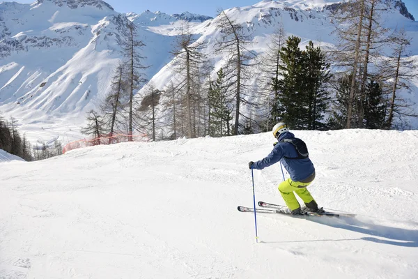 Skiing on fresh snow at winter season at beautiful sunny day — Stock Photo, Image