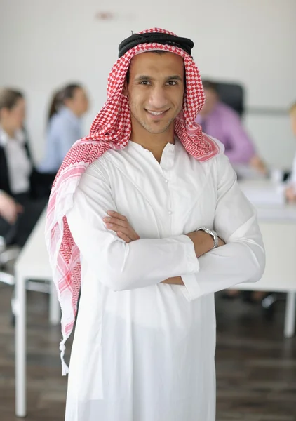 Homme d'affaires arabe à la réunion — Photo