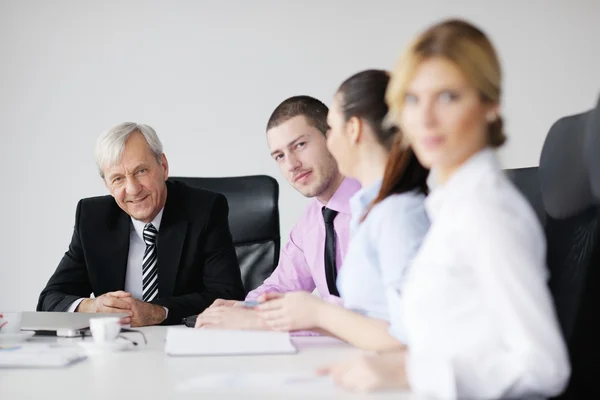 Affärsgrupp på möte — Stockfoto
