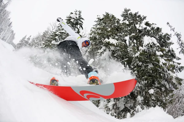 Snowboarder en nieve profunda fresca — Foto de Stock
