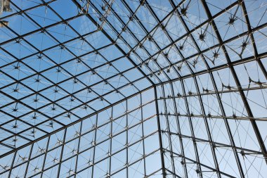 metal çatı üst yapısı ile cam İnşaat
