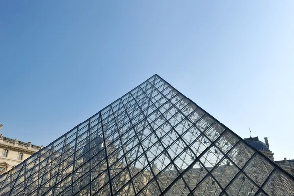 パリのルーブル美術館 — ストック写真