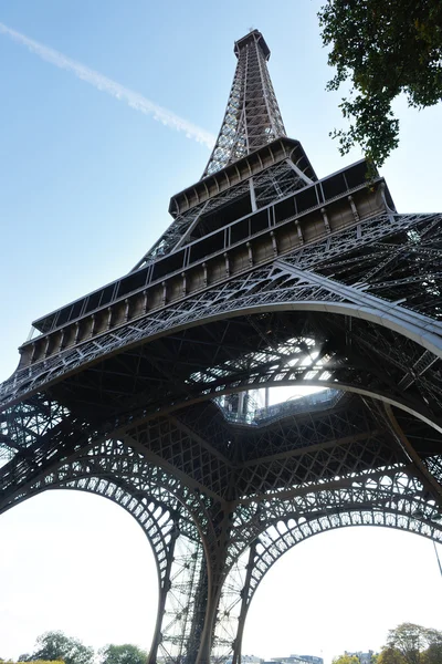 Tour Eiffel à Paris le jour — Photo